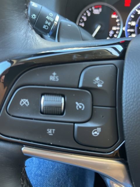 Used 2024 Buick Enclave Avenir w/ Avenir Technology Package image 23