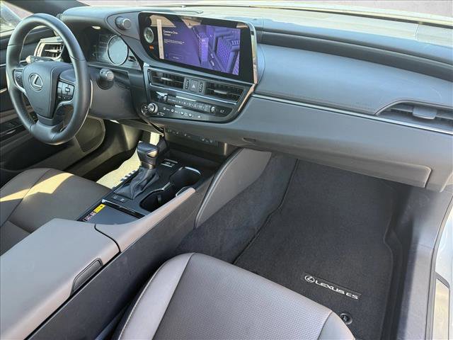 Used 2025 Lexus ES 300h w/ Premium Package image 13