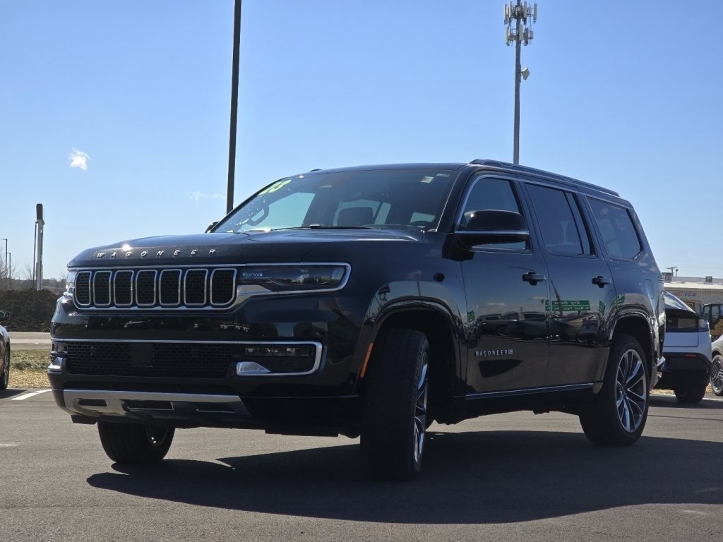 Used 2023 Jeep Wagoneer Series III w/ Premium Group I image 10