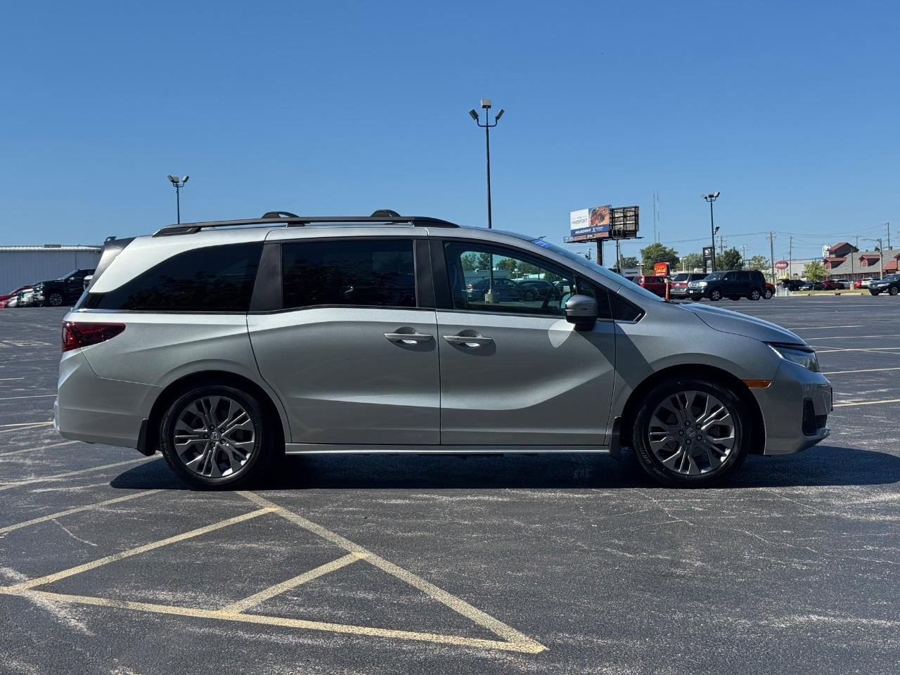 Certified 2025 Honda Odyssey Touring image 2