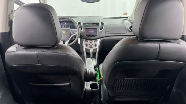 Used 2015 Chevrolet Trax LT w/ LT Sun and Sound Package image 17