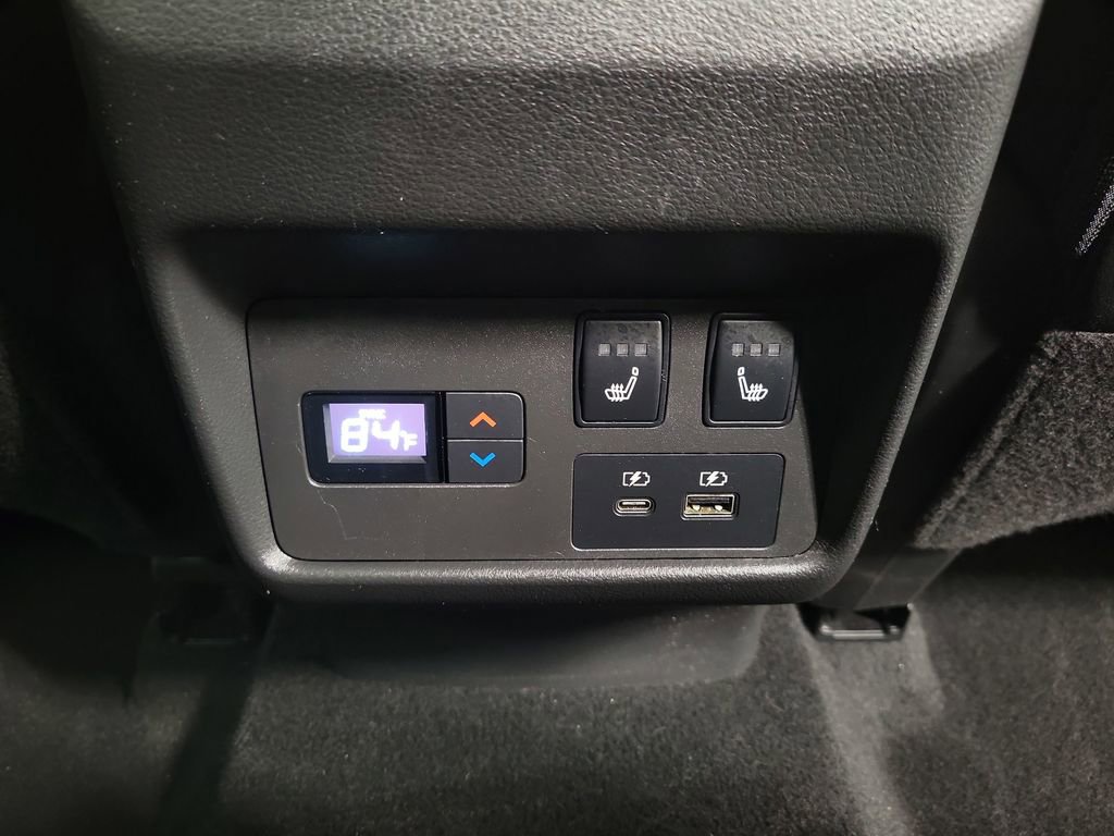 Used 2021 Nissan Rogue Platinum image 27