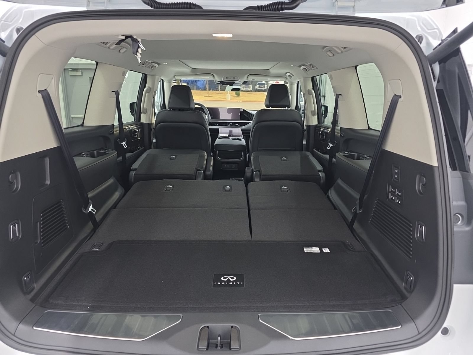 New 2026 INFINITI QX80 Luxe w/ Cargo Package AWD/4WD image 18