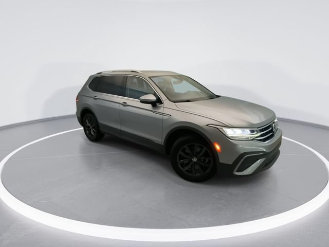 Used 2022 Volkswagen Tiguan SE AWD/4WD image 8