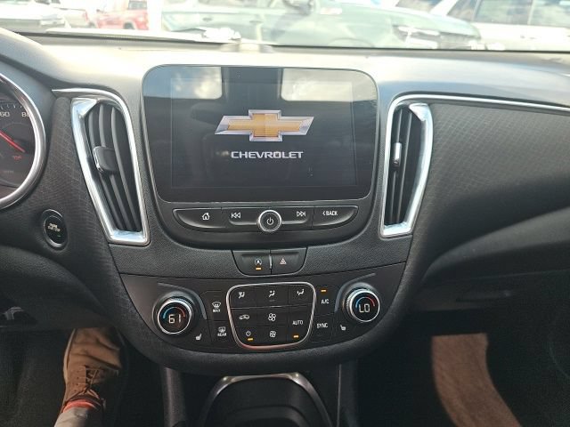 Used 2021 Chevrolet Malibu LT FWD image 18