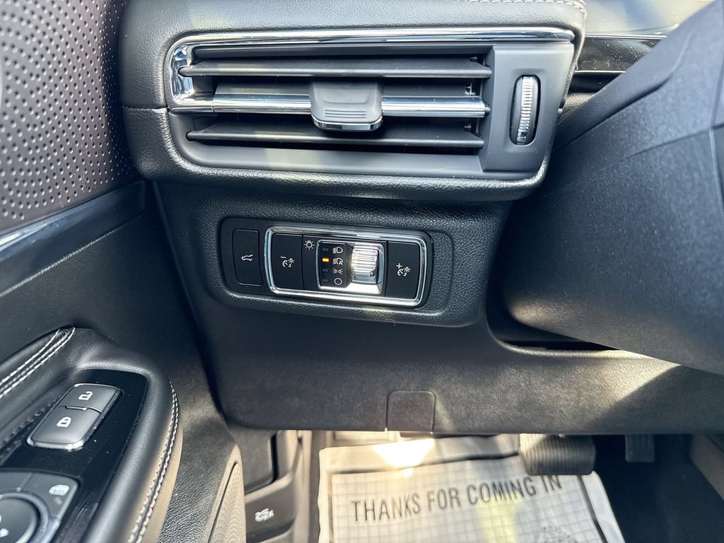 New 2026 Lincoln Corsair Reserve w/ Jet Appearance Package AWD/4WD image 18