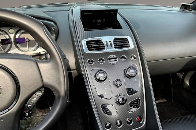 Used 2015 Aston Martin Vanquish Volante image 9