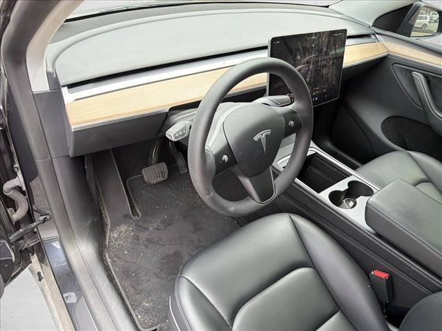 Used 2024 Tesla Model Y Long Range AWD/4WD image 14
