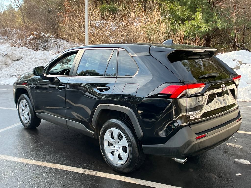 Used 2024 Toyota RAV4 LE image 3