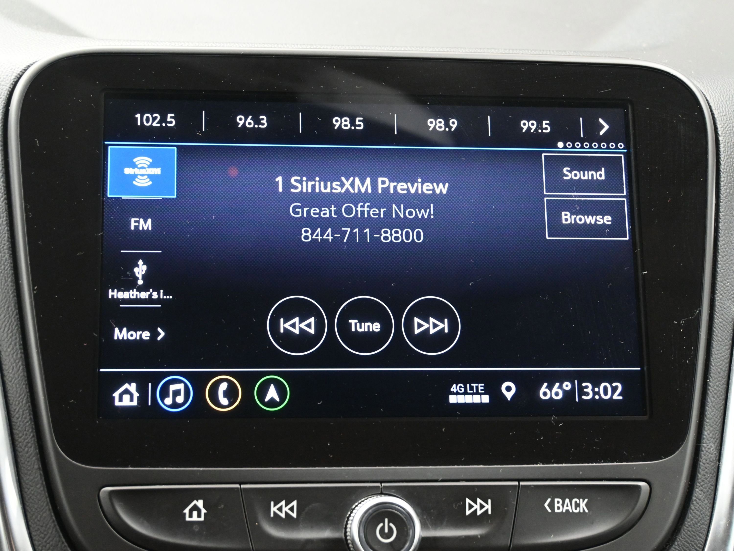 Used 2019 Chevrolet Equinox LT w/ Sun & Navigation Package image 16