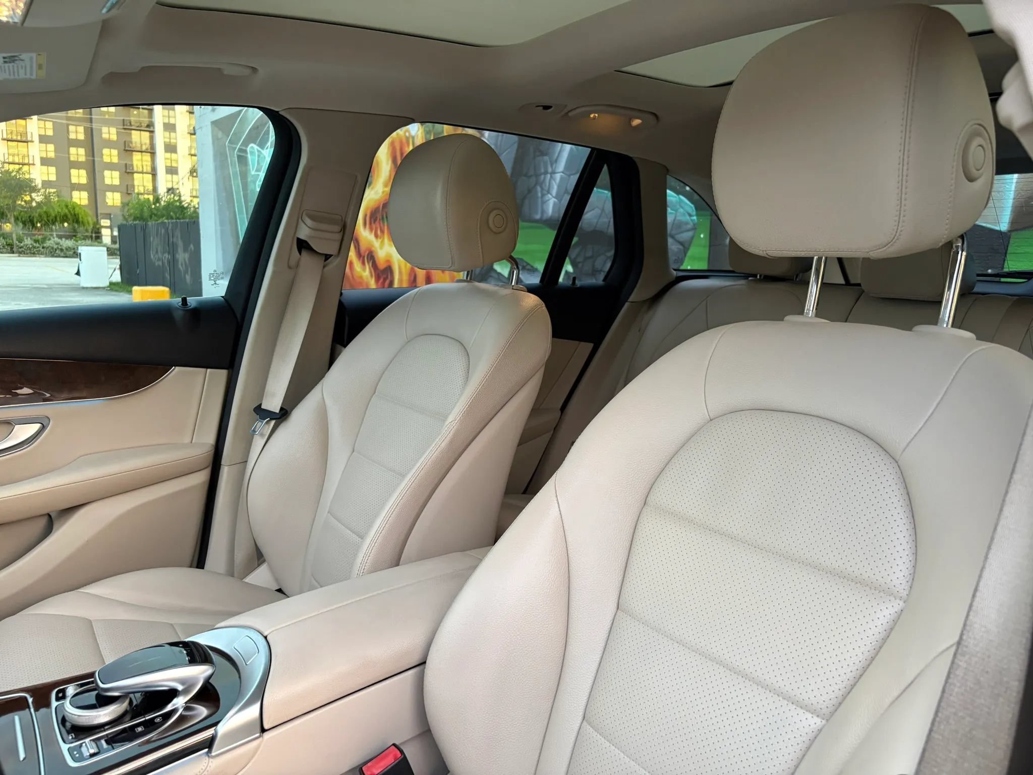 Used 2017 Mercedes-Benz GLC 300 4MATIC image 14