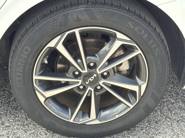 Used 2024 Kia Forte LXS FWD image 14