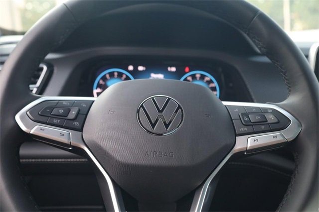 New 2026 Volkswagen Atlas Cross Sport SEL R-Line image 12