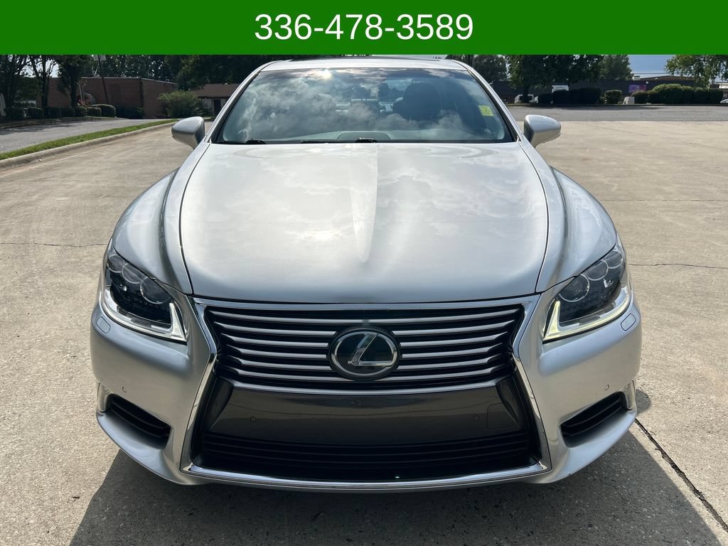 Used 2016 Lexus LS 460 w/ Comfort Package RWD image 8