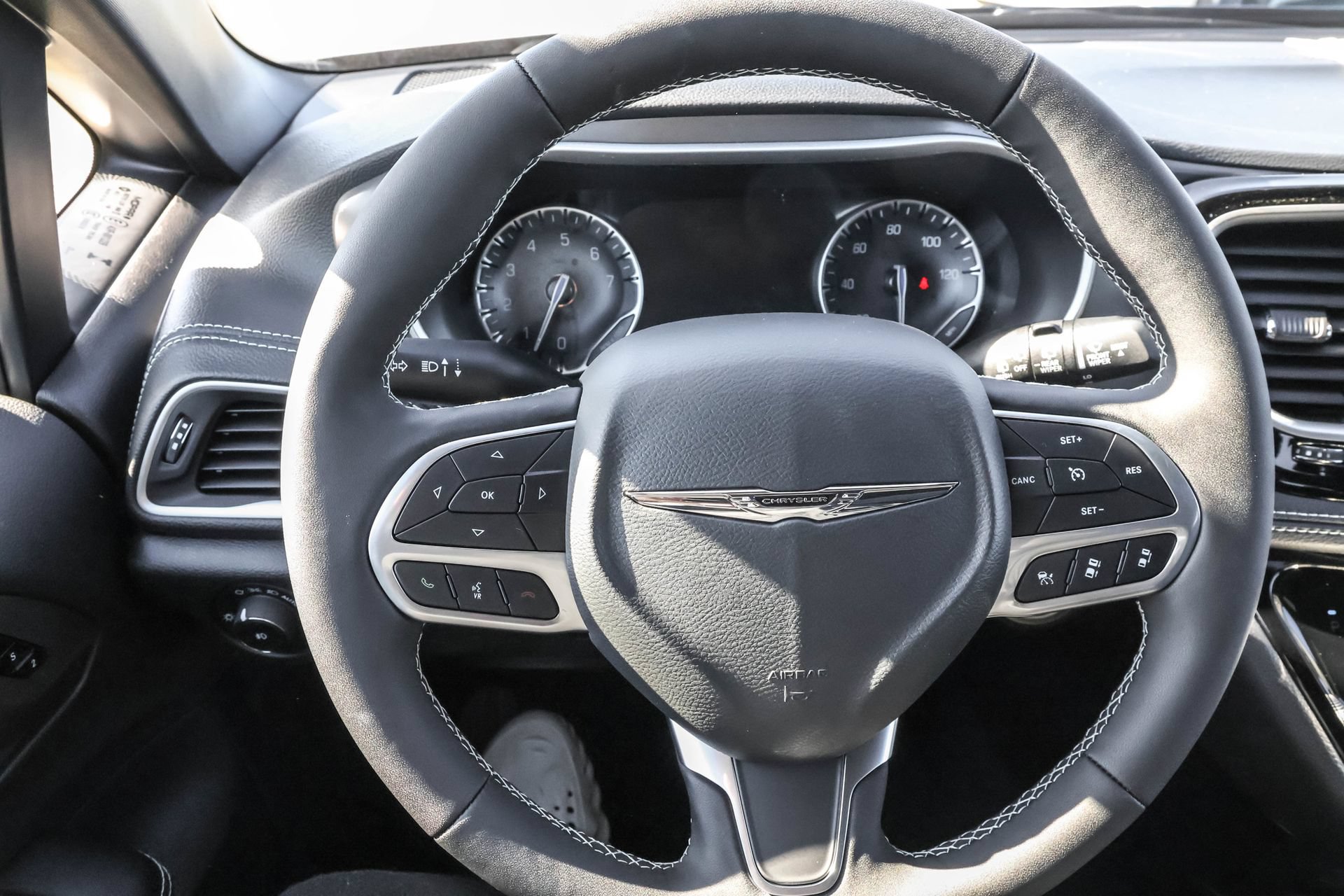 New 2026 Chrysler Pacifica Select FWD image 27