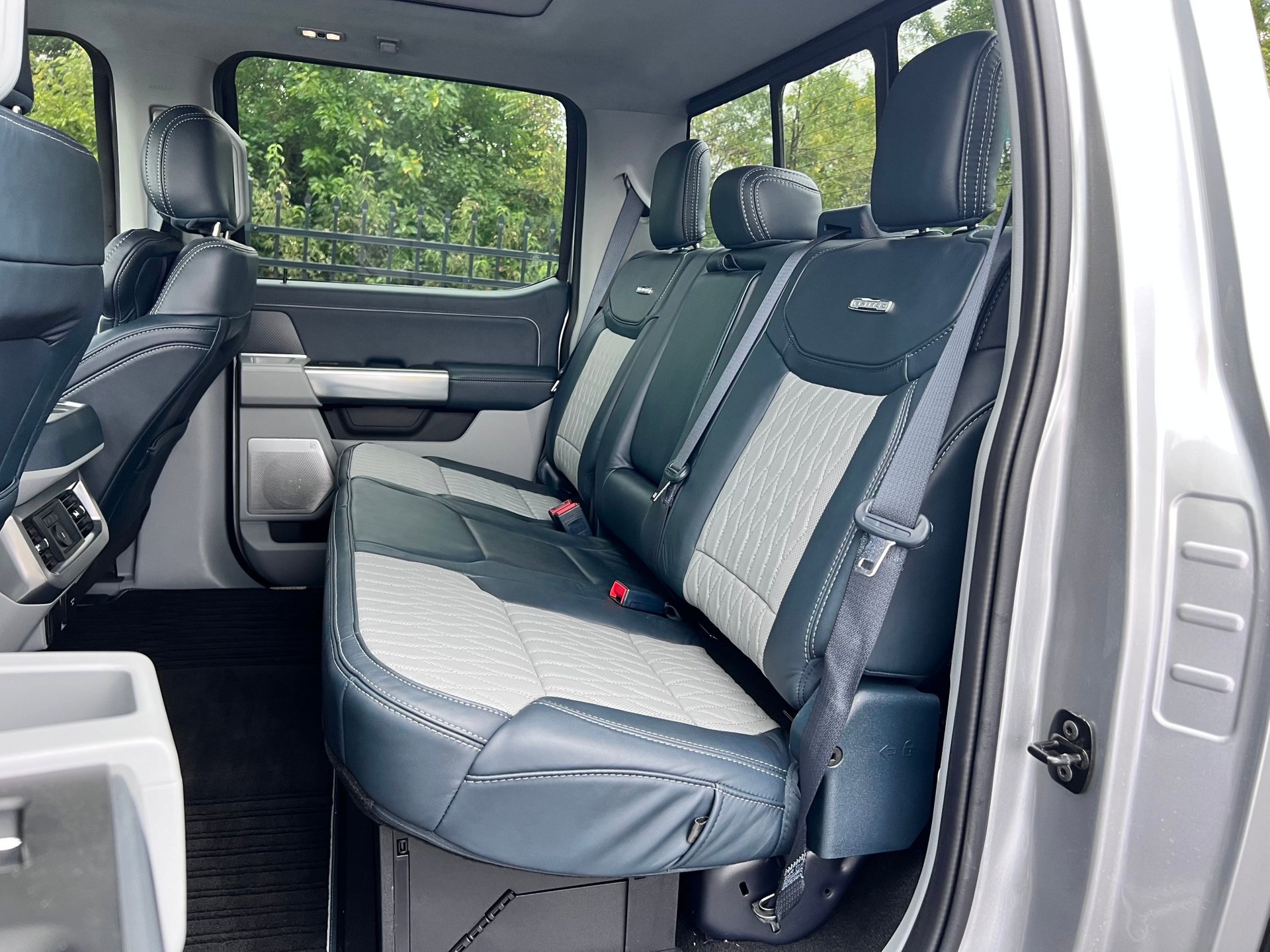 Used 2024 Ford F450 Limited w/ FX4 Off-Road Package image 21