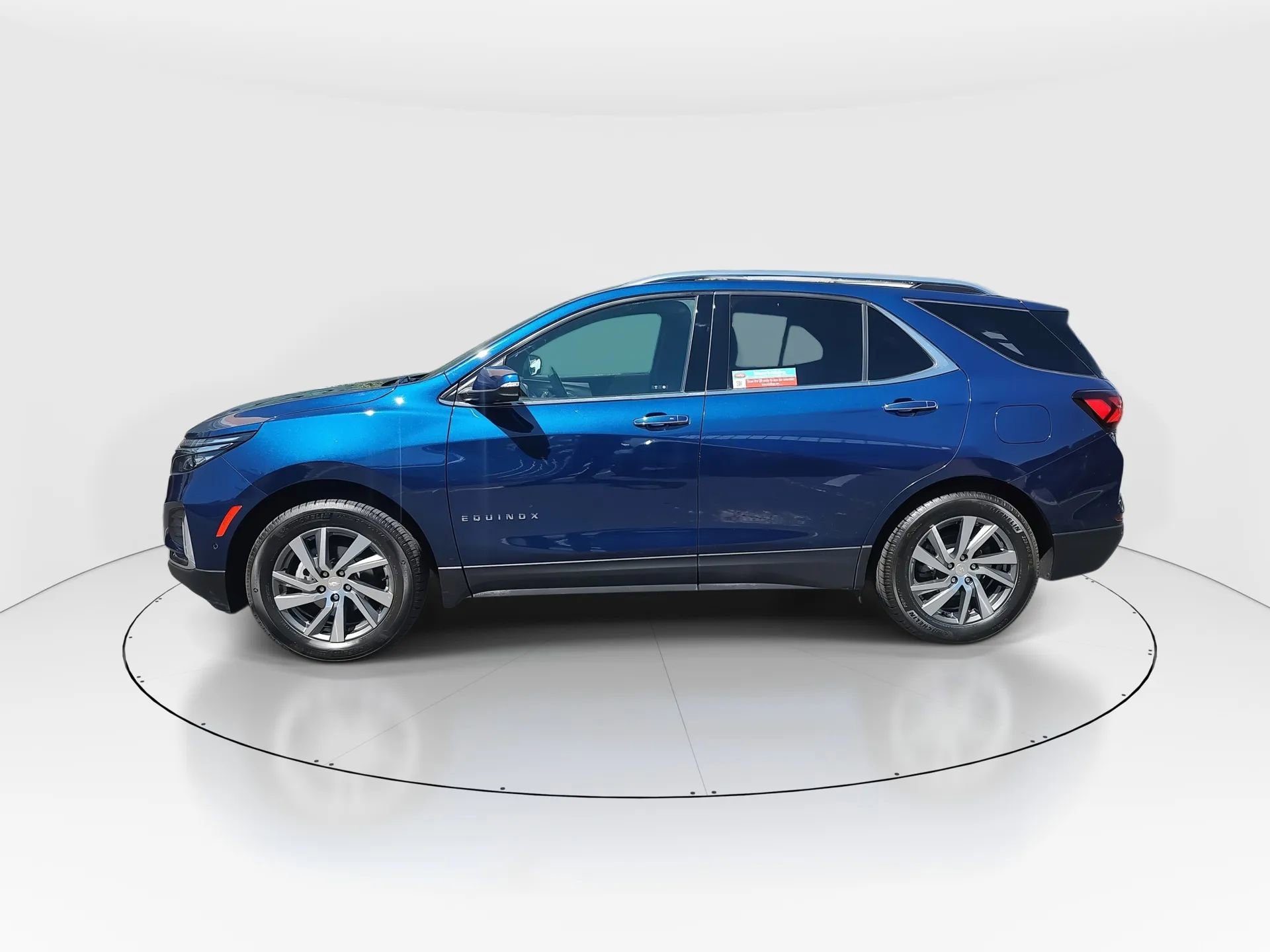 Used 2023 Chevrolet Equinox Premier image 5
