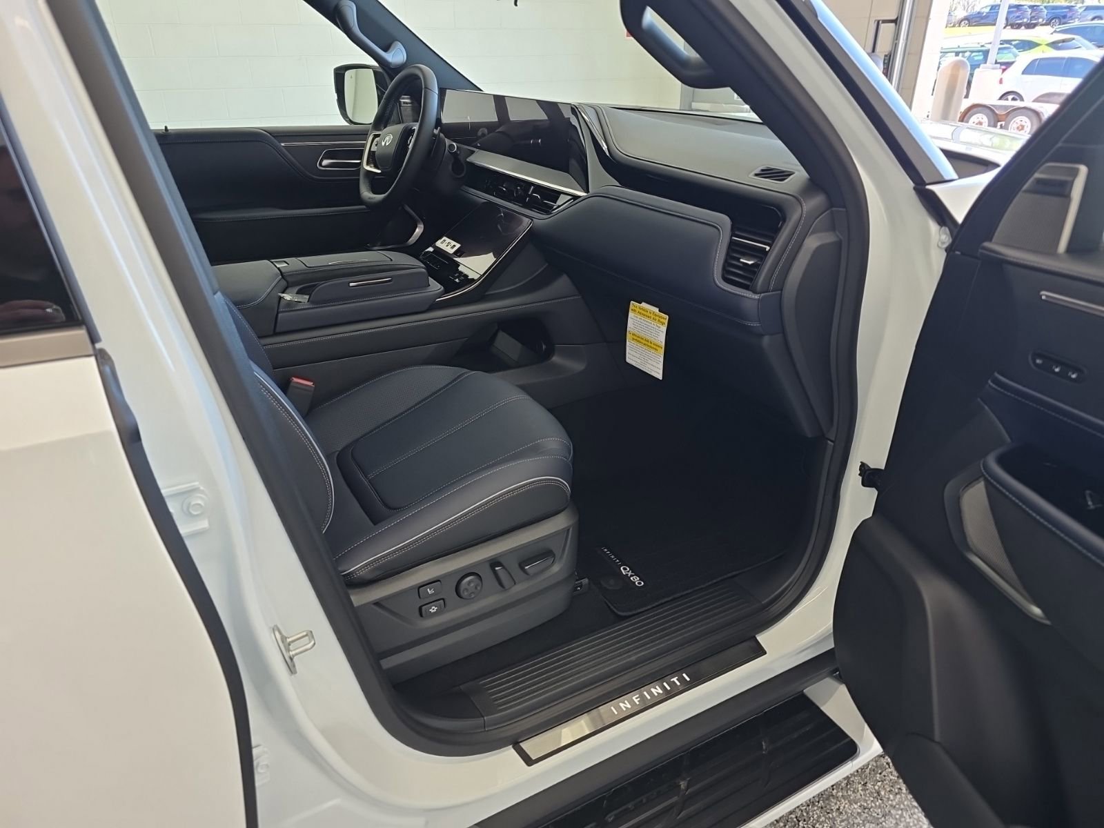 New 2026 INFINITI QX80 4WD image 9
