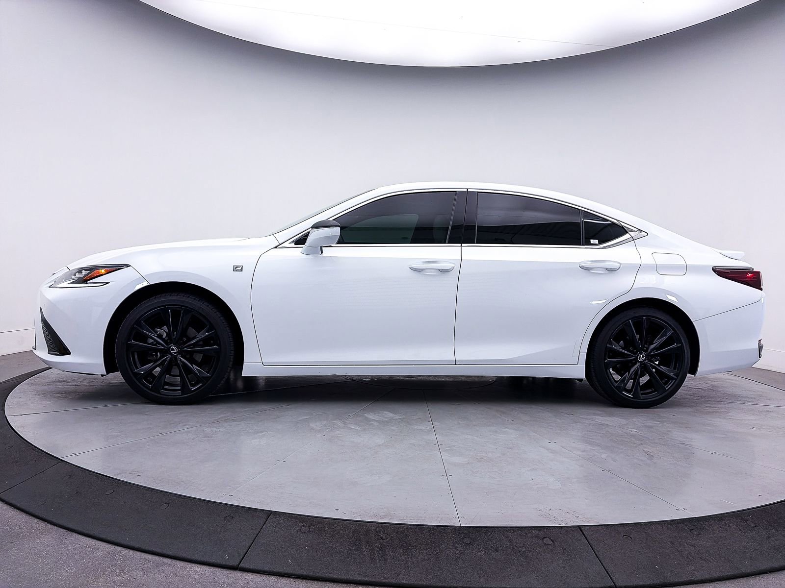 Used 2023 Lexus ES 300h F Sport w/ Accessory Package (Z2) FWD image 46
