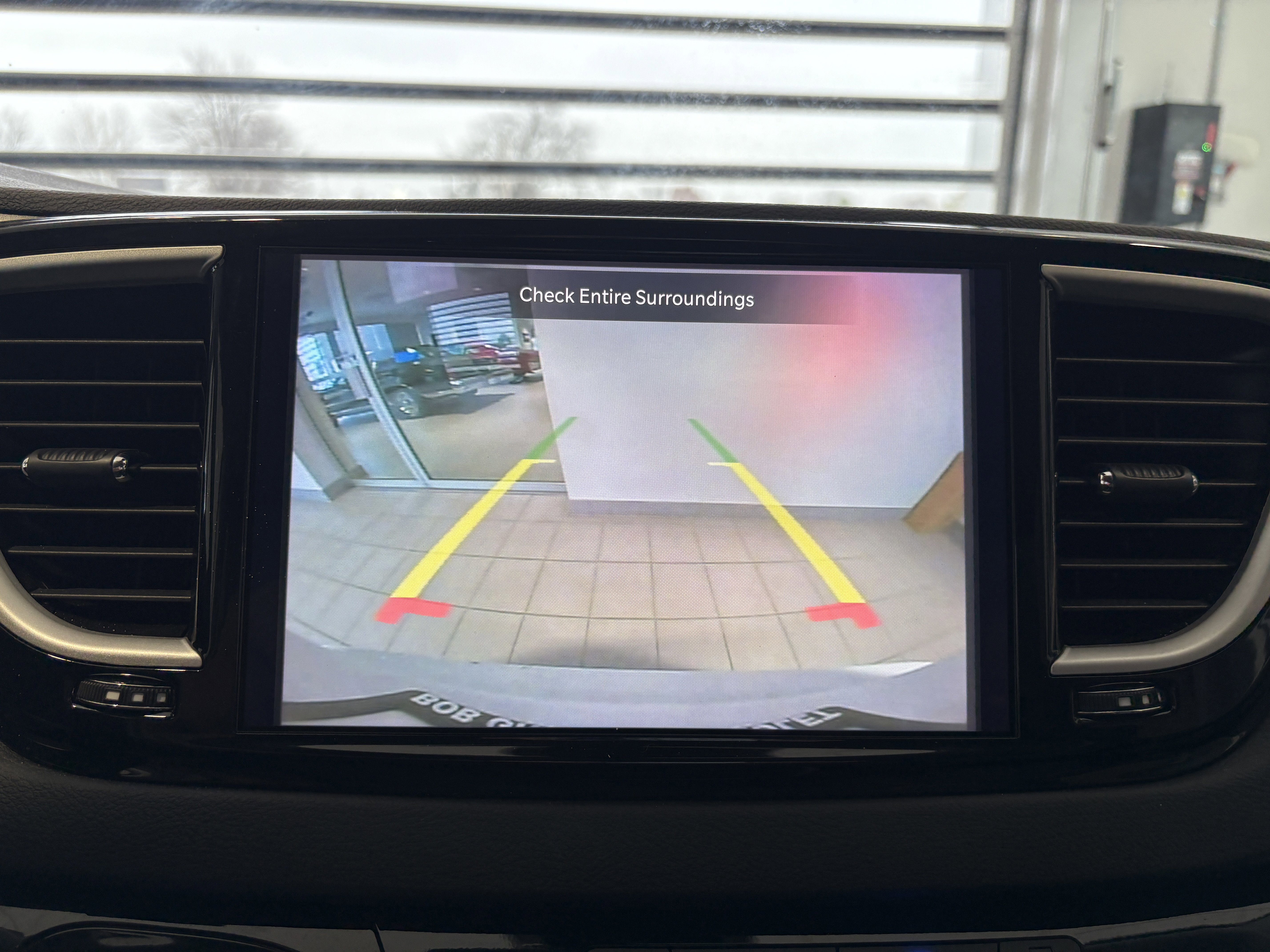 Used 2024 Chrysler Pacifica Touring-L image 17