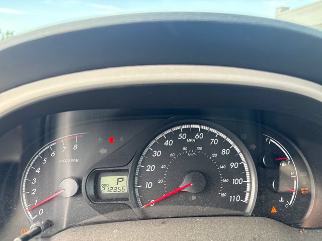 Used 2012 Toyota Sienna LE FWD image 18
