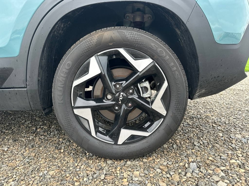 Used 2025 Kia Seltos S AWD/4WD image 6