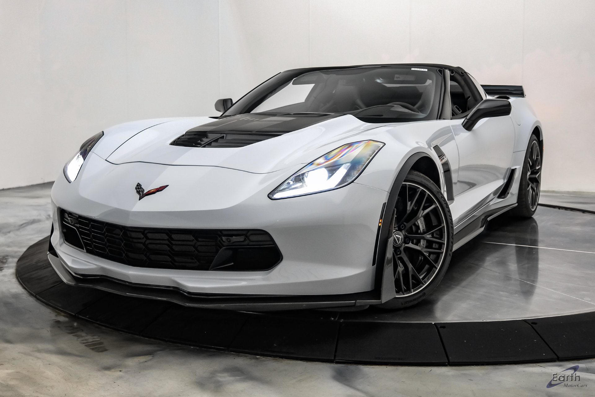 Used 2019 Chevrolet Corvette Z06 RWD image 6