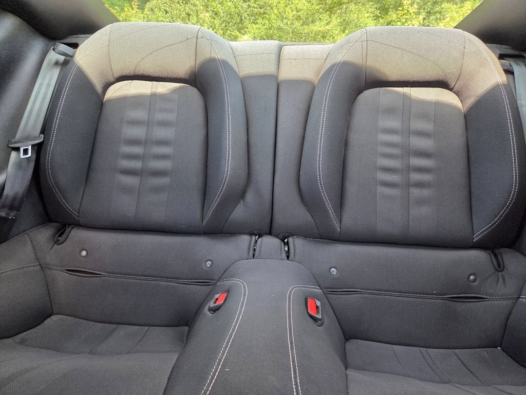 Used 2022 Ford Mustang Coupe RWD image 12