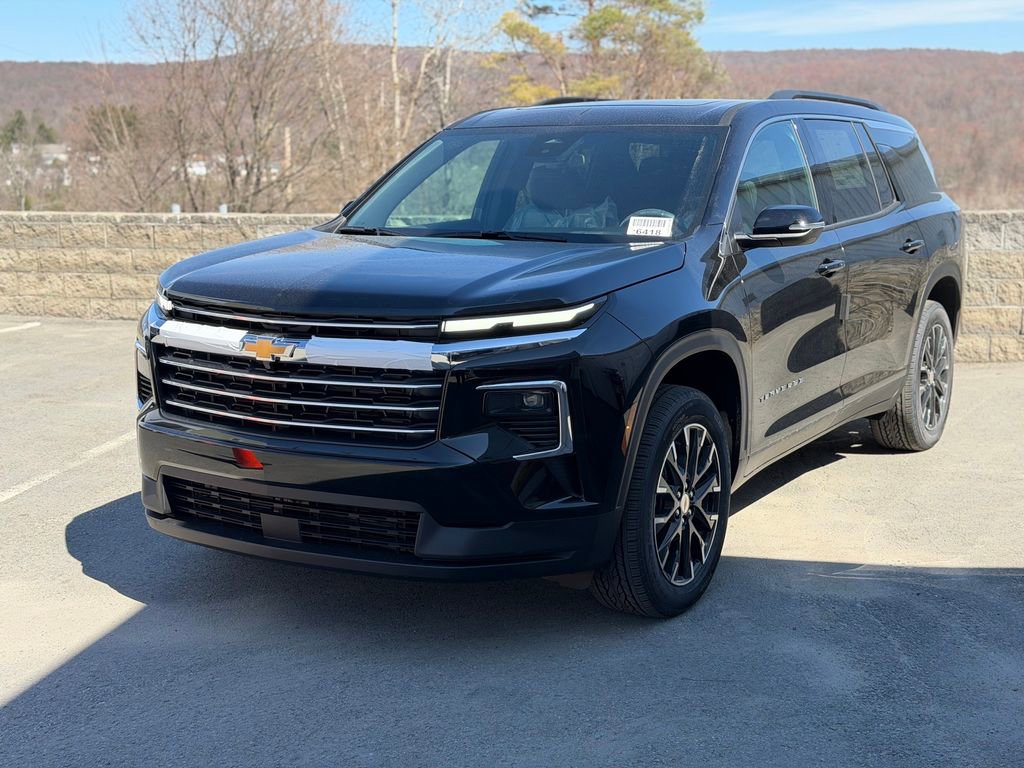 New 2026 Chevrolet Traverse LT image 2