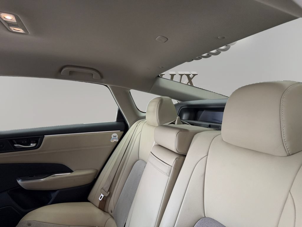 Used 2018 Honda Clarity Plug-In Hybrid image 13