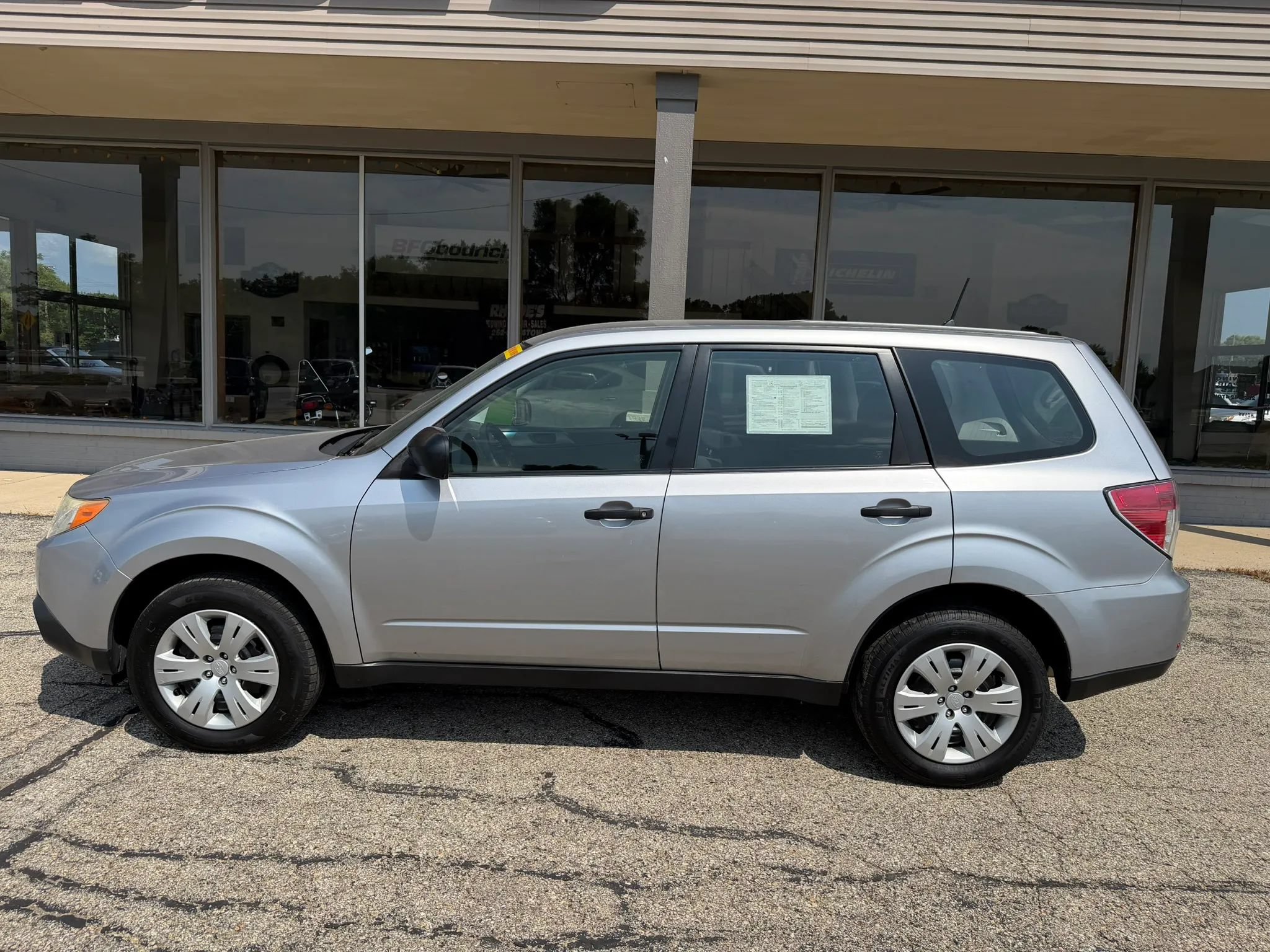 Used 2012 Subaru Forester 2.5X AWD/4WD image 2