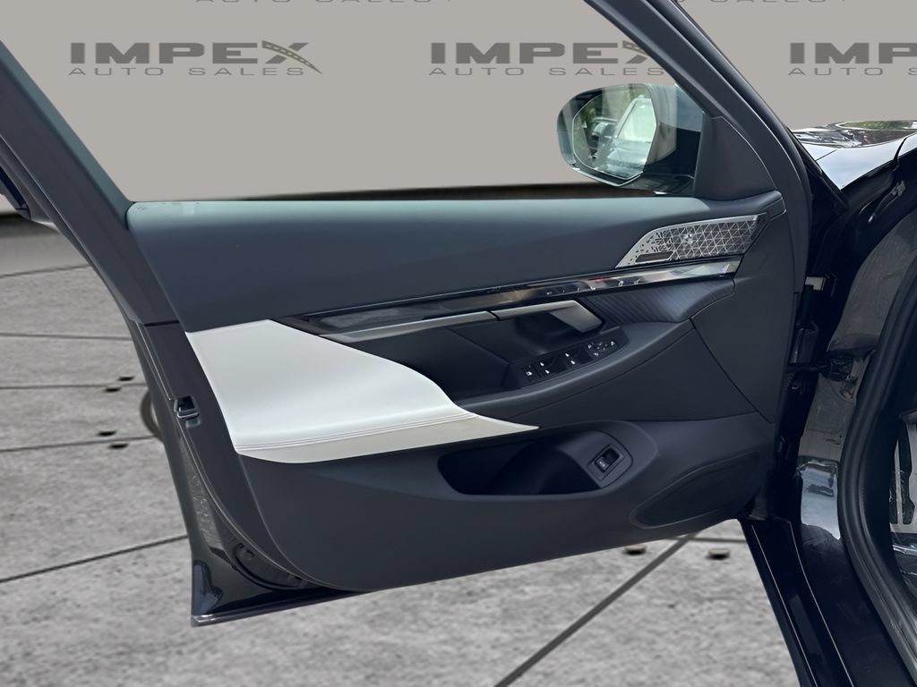 Used 2024 BMW i5 eDrive40i w/ M Sport Package RWD image 27