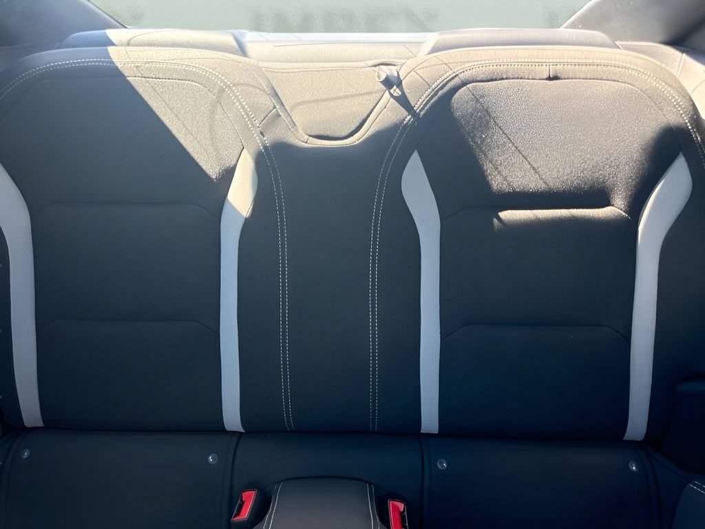 Used 2019 Chevrolet Camaro LT RWD image 10