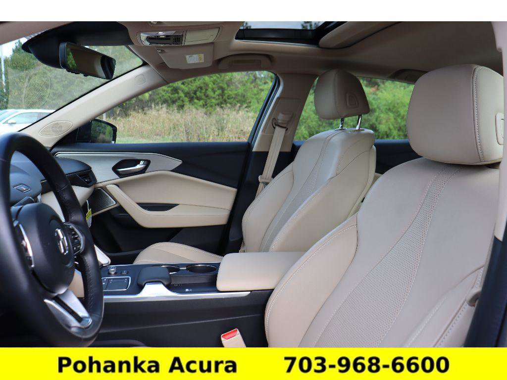 Certified 2025 Acura TLX w/ Technology Package image 22