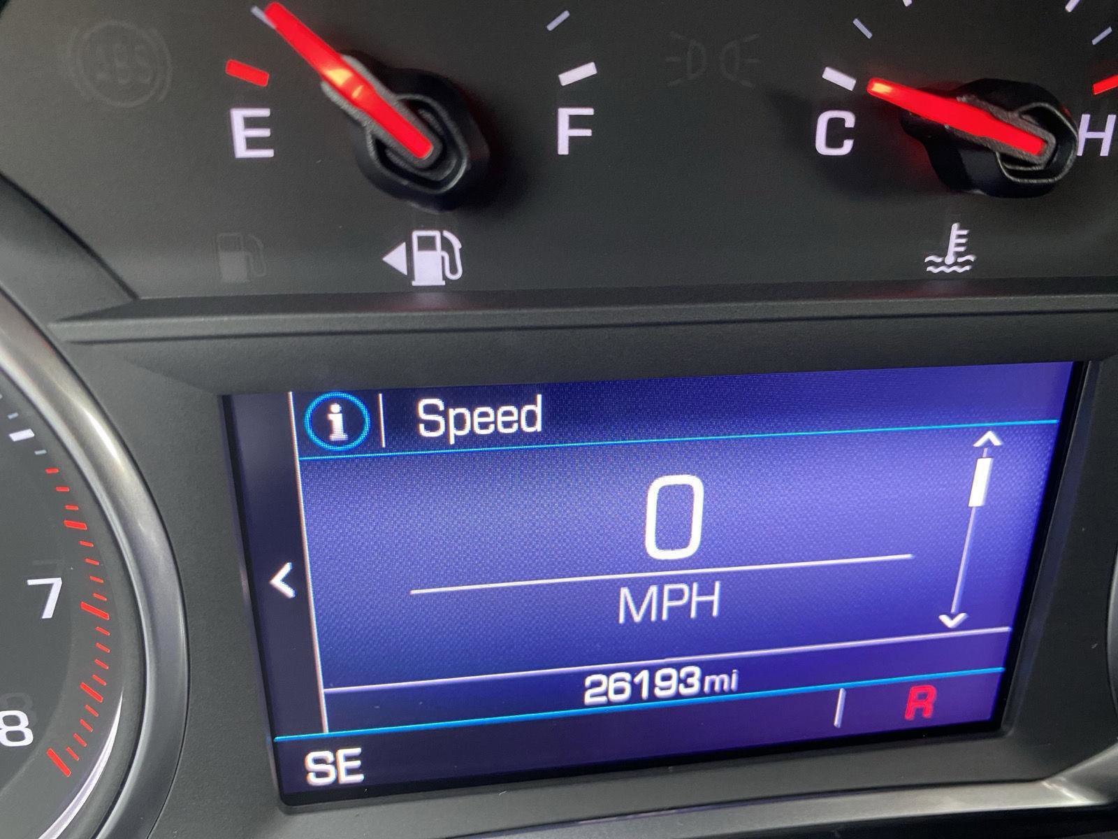 Used 2023 GMC Acadia SLE image 27