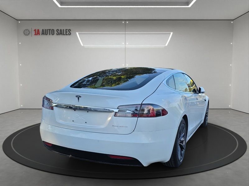 Used 2020 Tesla Model S Long Range Plus image 5