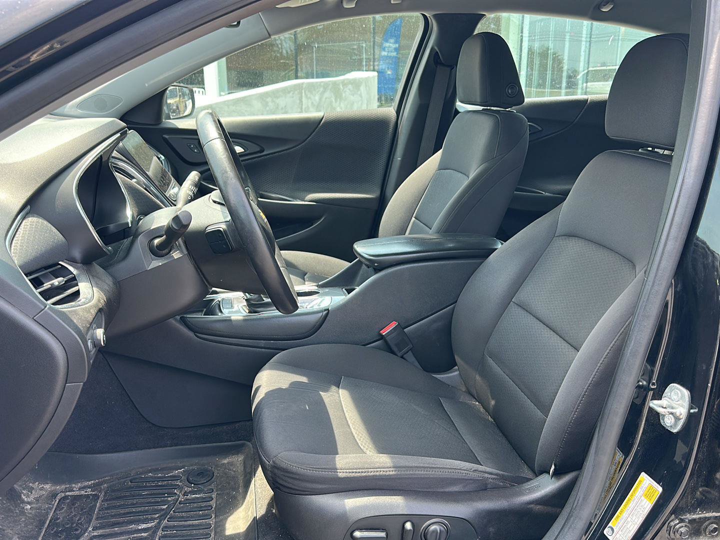 Used 2016 Chevrolet Malibu LT FWD image 9