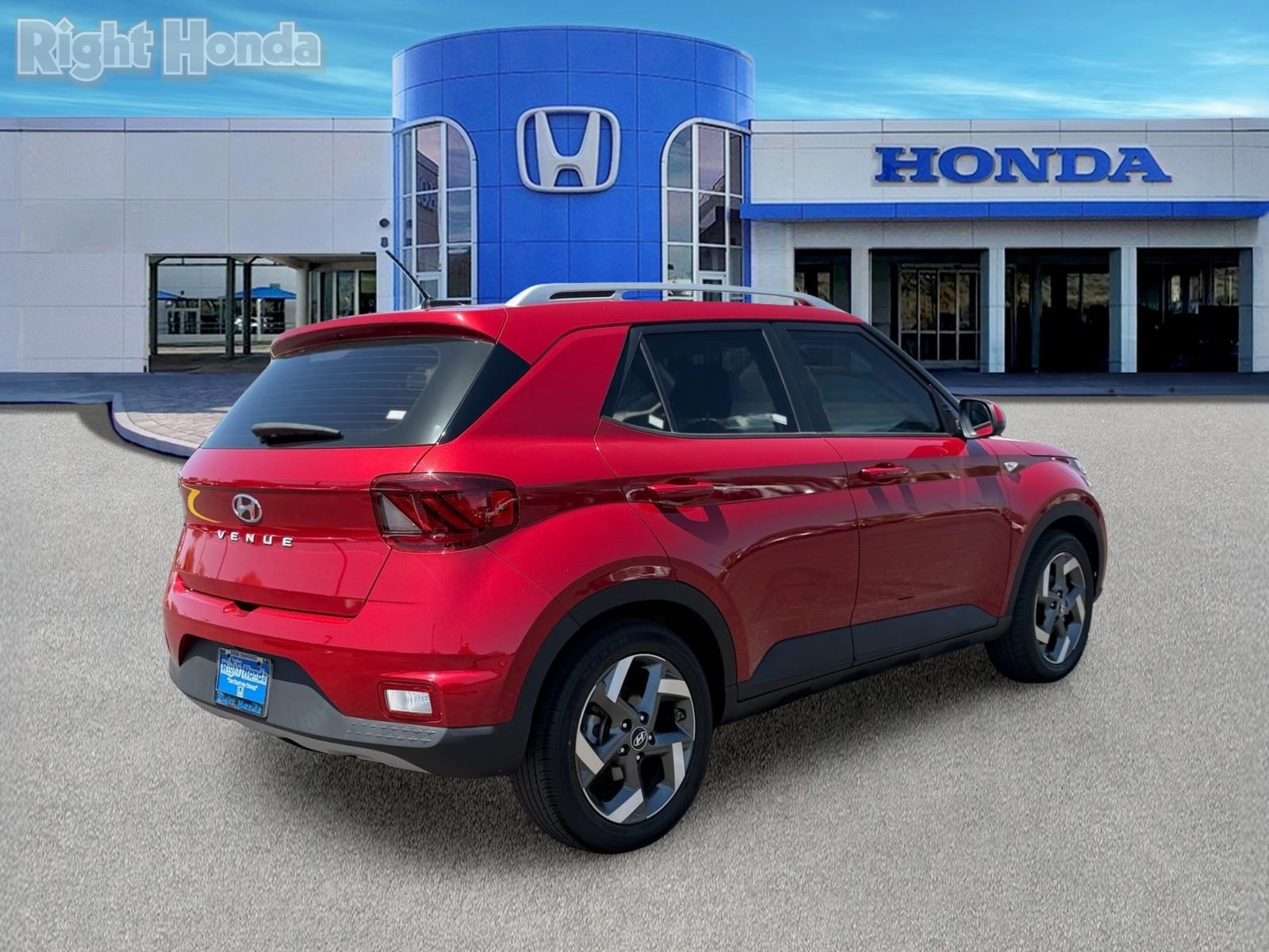 Used 2023 Hyundai Venue Limited FWD image 7