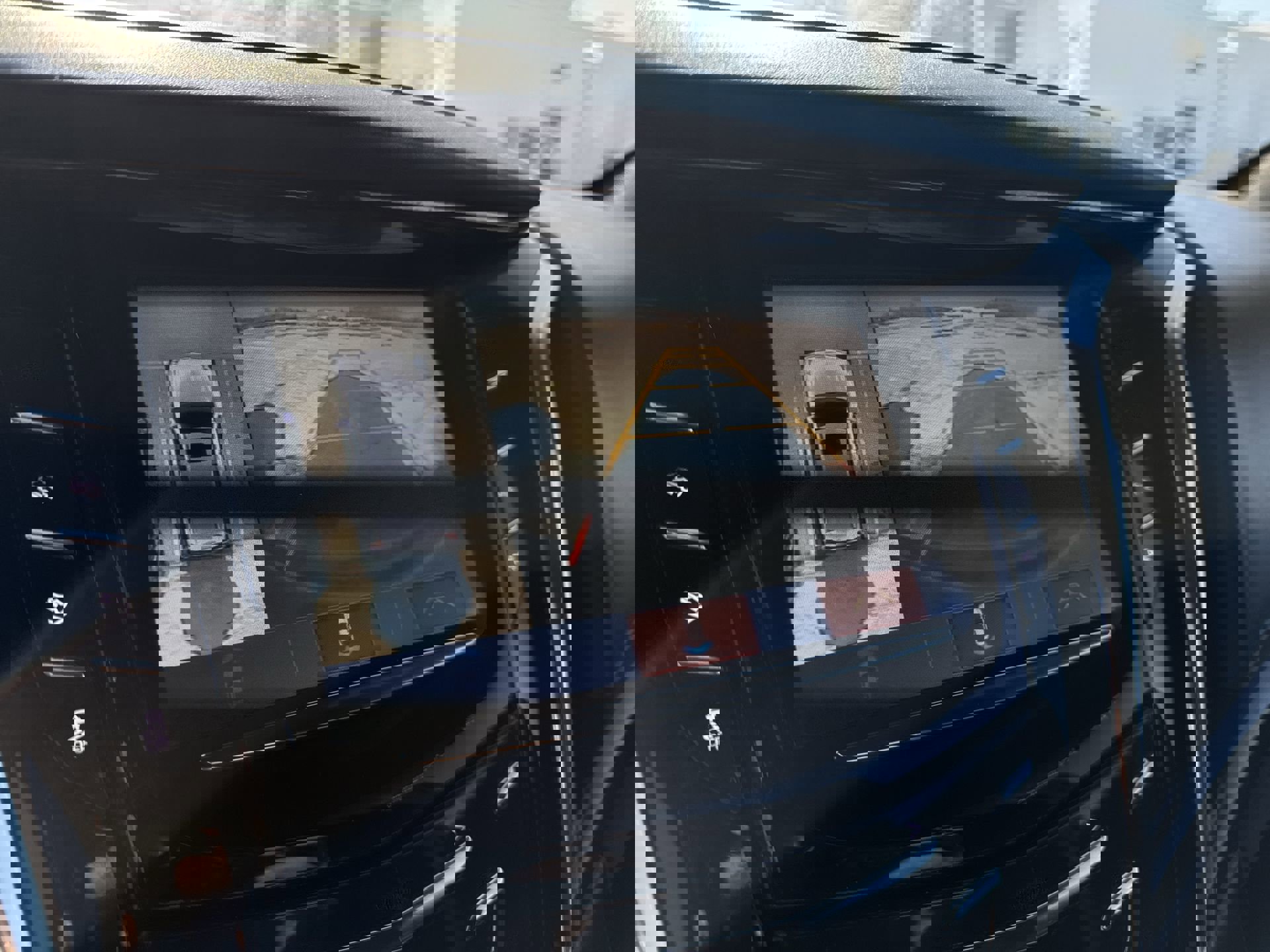 Used 2017 Cadillac Escalade Platinum image 15