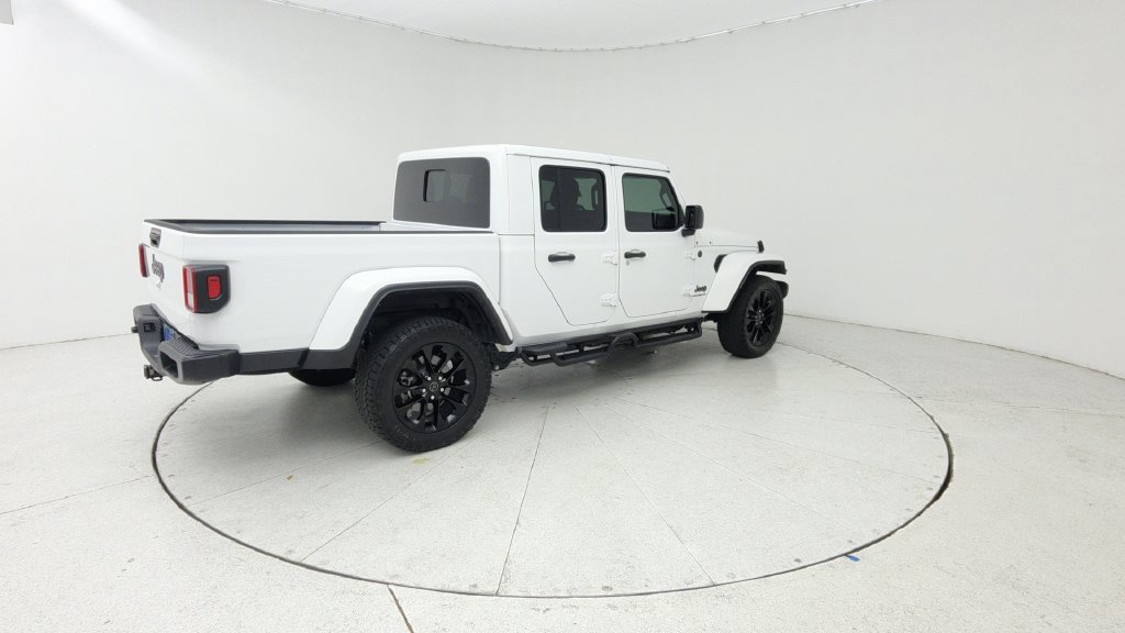 Used 2025 Jeep Gladiator Sport AWD/4WD image 7