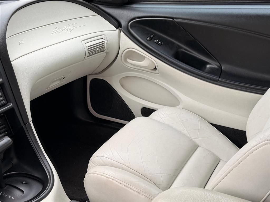 Used 1996 Ford Mustang GT RWD image 16