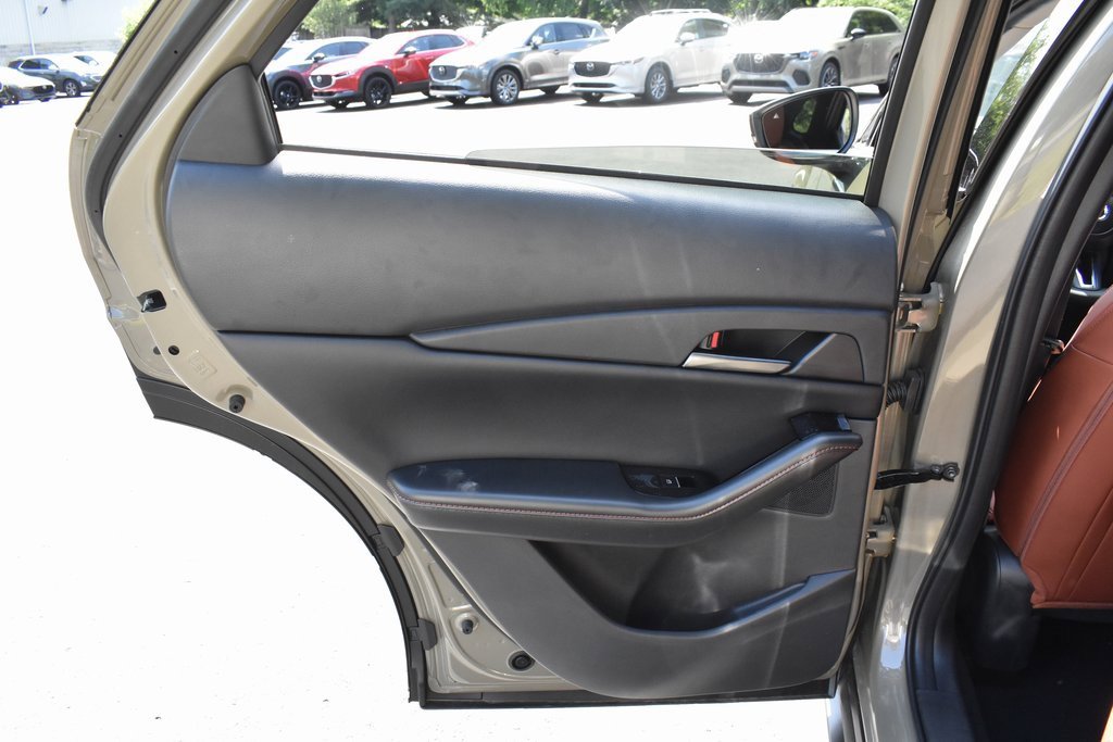 New 2025 MAZDA CX-30 Carbon image 17