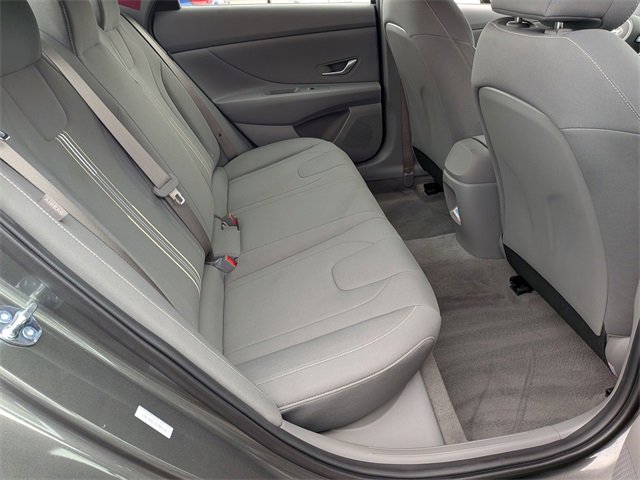 Used 2025 Hyundai Elantra Sport image 31