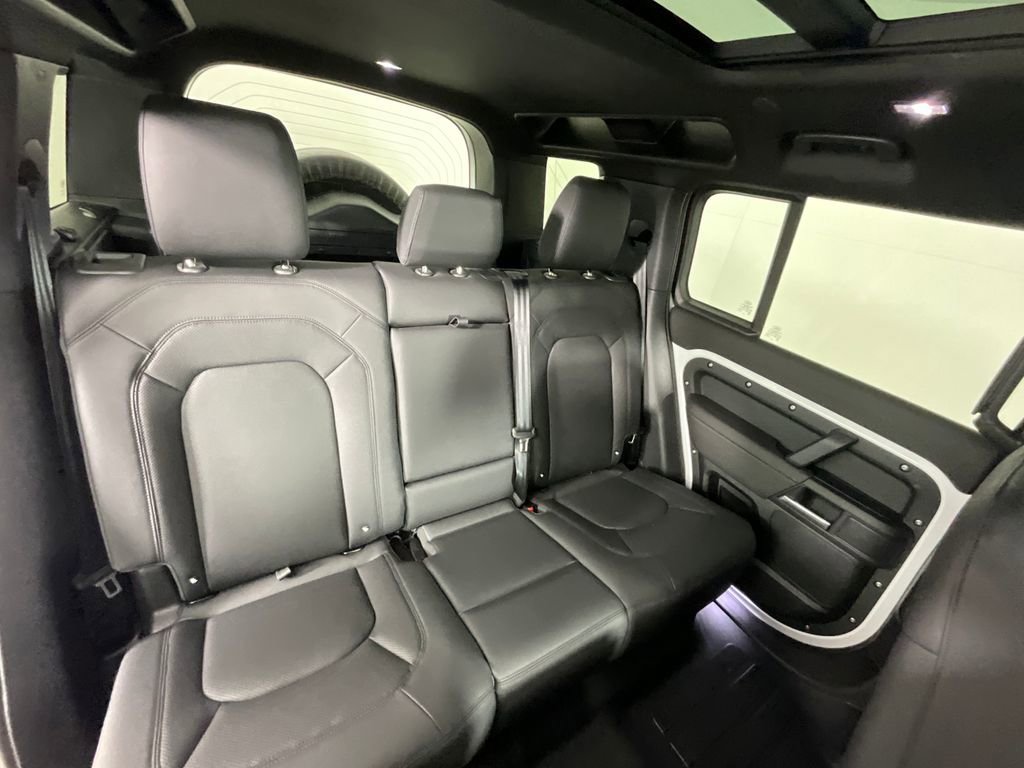 Certified 2025 Land Rover Defender 110 S AWD/4WD image 23