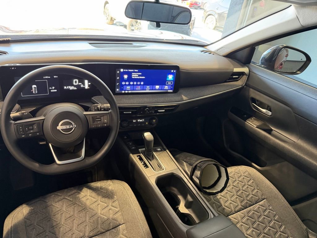 Used 2026 Nissan Kicks SV image 9