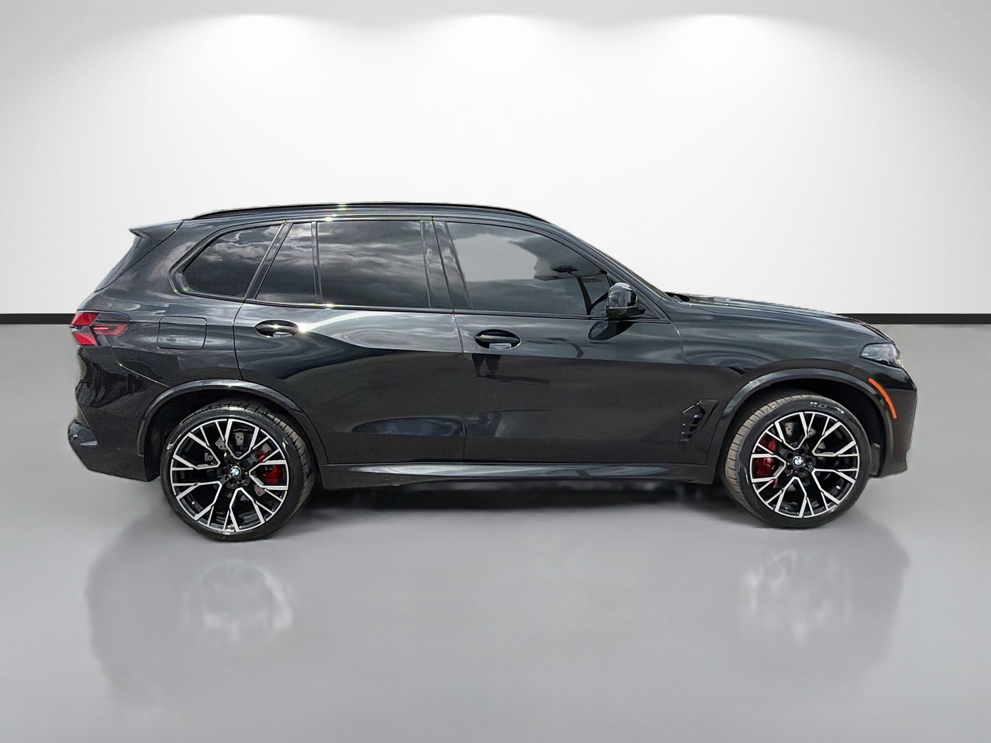 Used 2025 BMW X5 M Competition w/ Executive Package AWD/4WD image 2