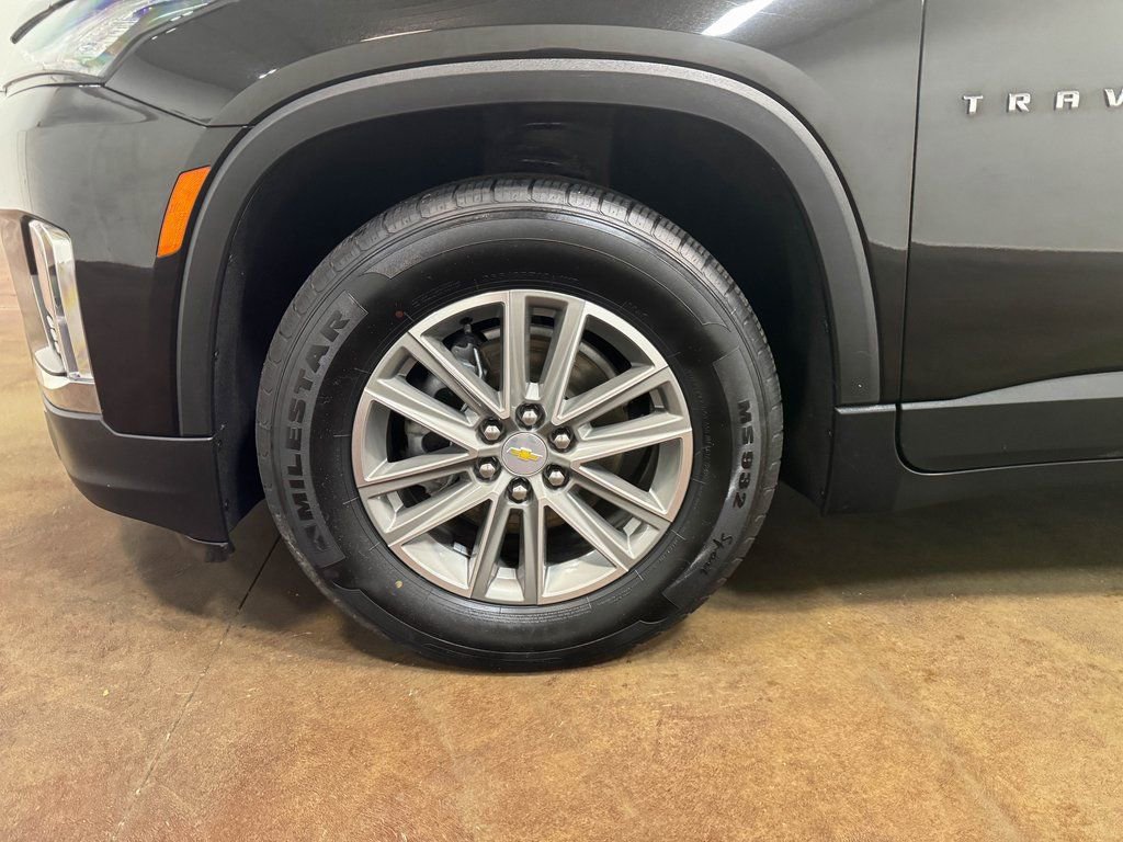 Used 2023 Chevrolet Traverse LT image 94