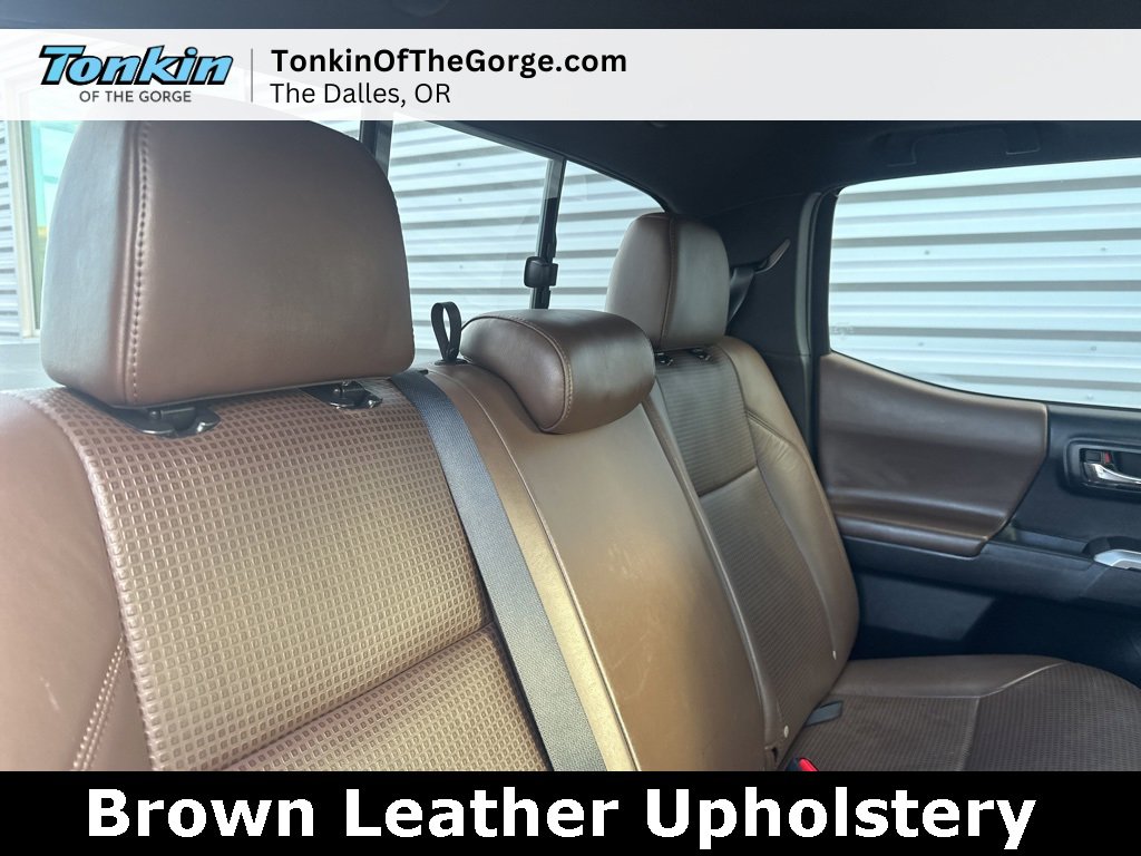 Used 2016 Toyota Tacoma Limited image 27