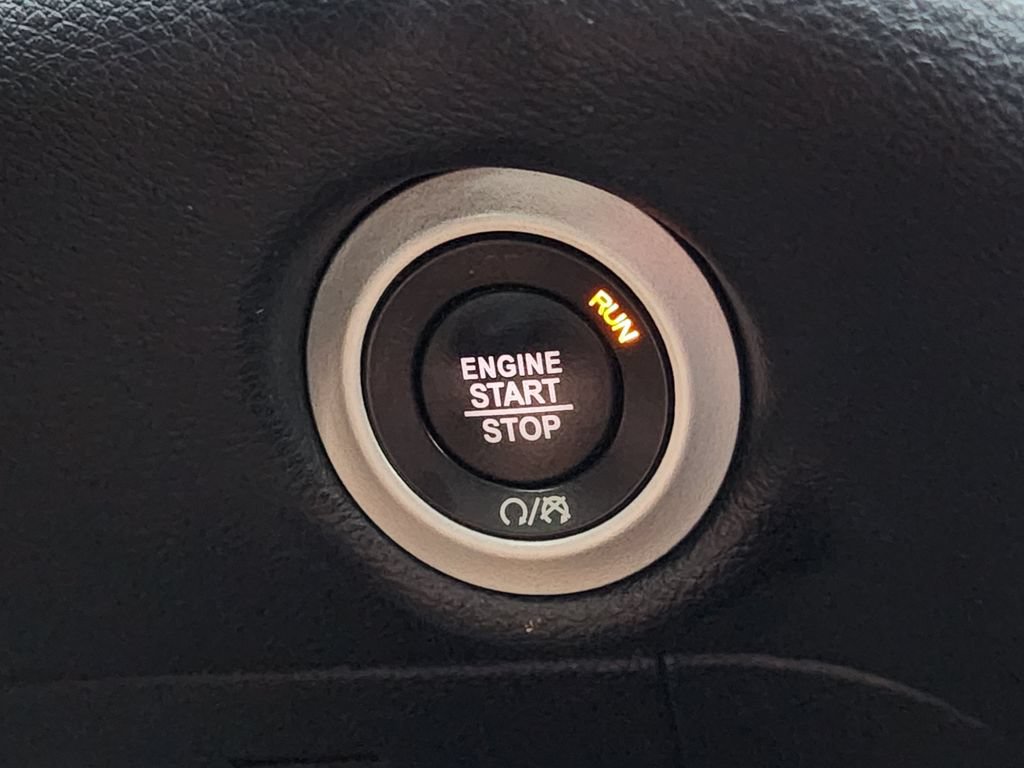 Used 2020 Chrysler Pacifica Touring w/ S Appearance Package FWD image 21