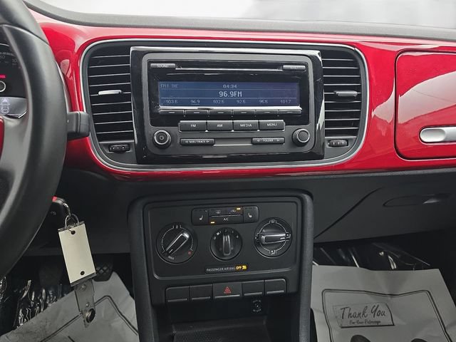 Used 2015 Volkswagen Beetle 1.8T FWD image 21